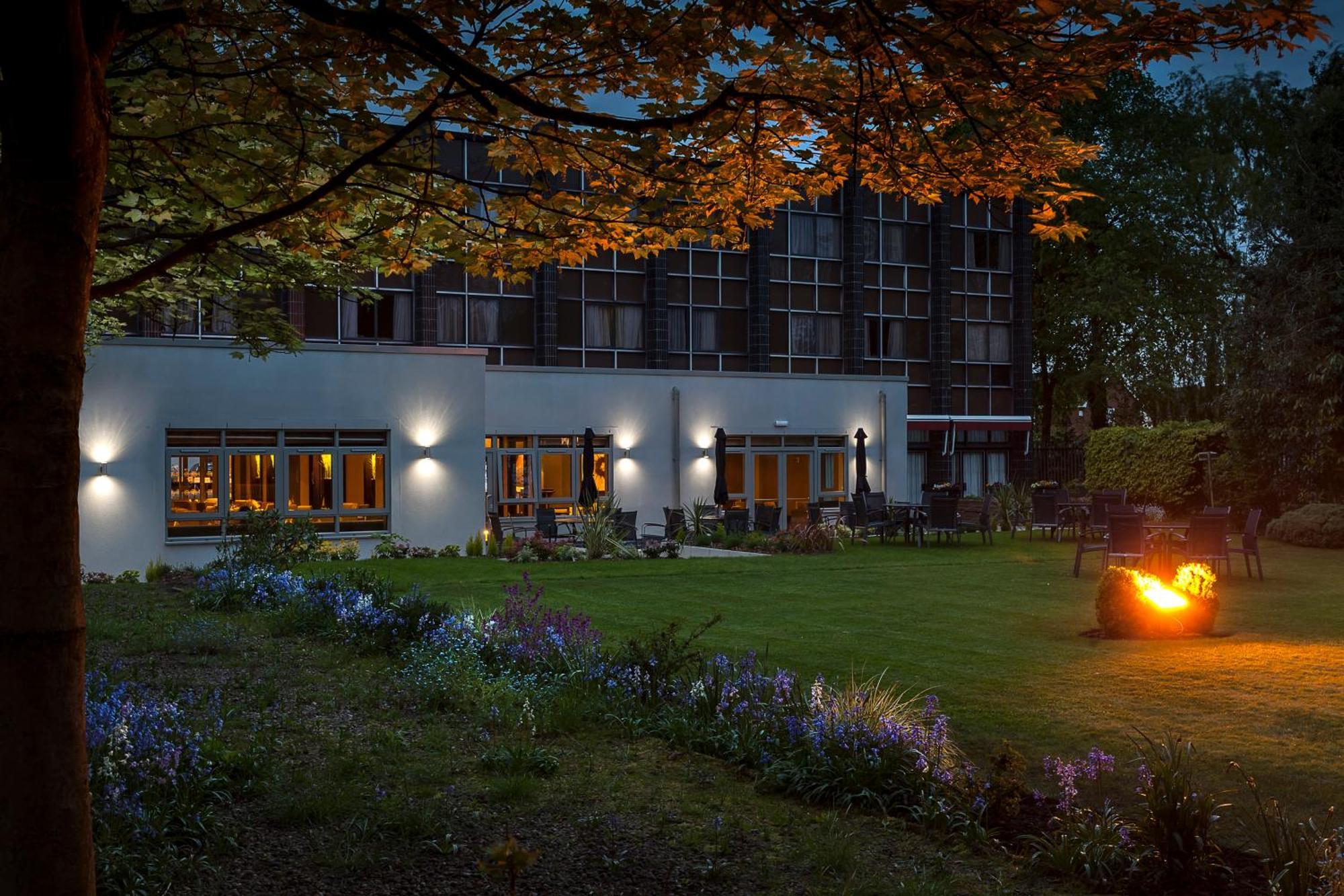 Best Western Plus Pinewood Manchester Airport-Wilmslow Hotel Exterior photo